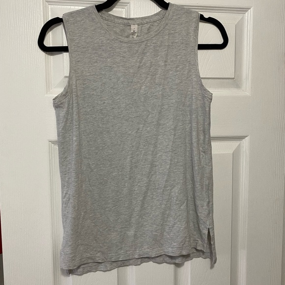 Lululemon Muscle Swing Tank - Picture 3 of 5